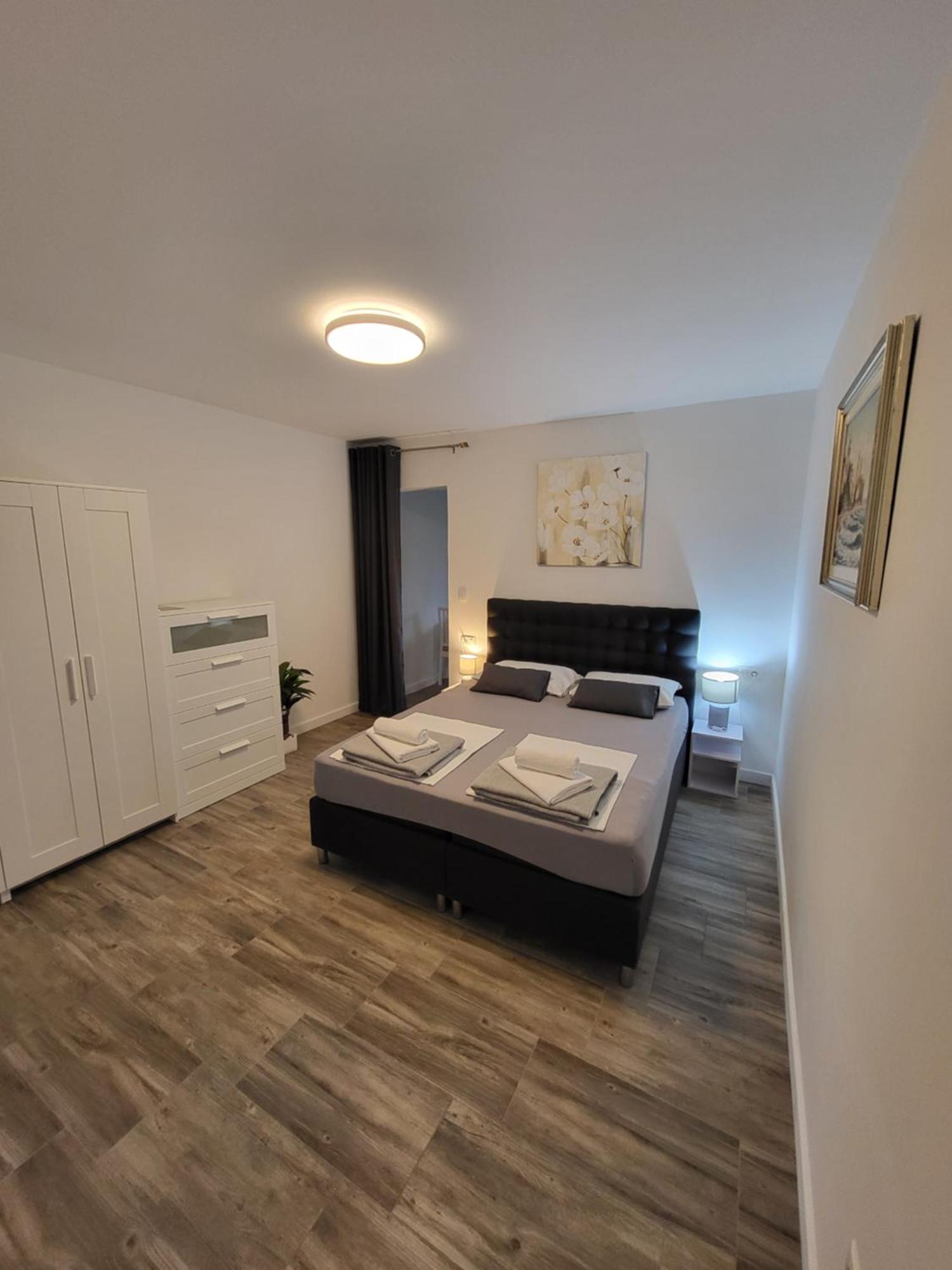 Apartmani I Sobe Mara Palit Esterno foto