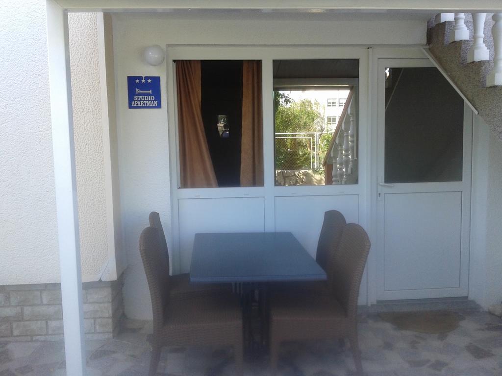 Apartmani I Sobe Mara Palit Esterno foto