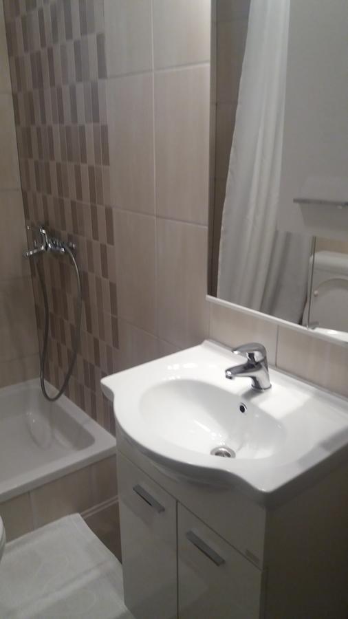 Apartmani I Sobe Mara Palit Esterno foto